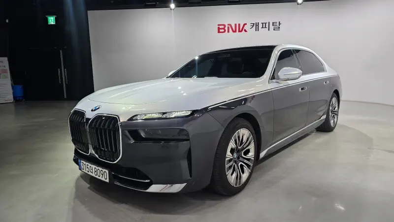 BMW 7-Series