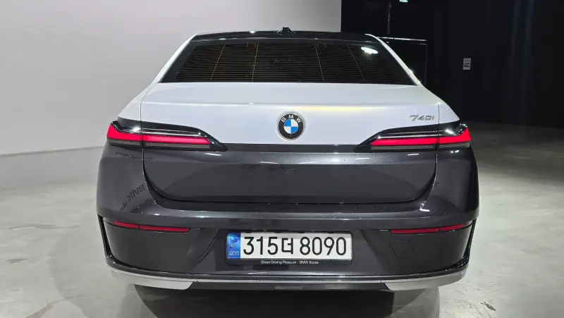 BMW 7-Series