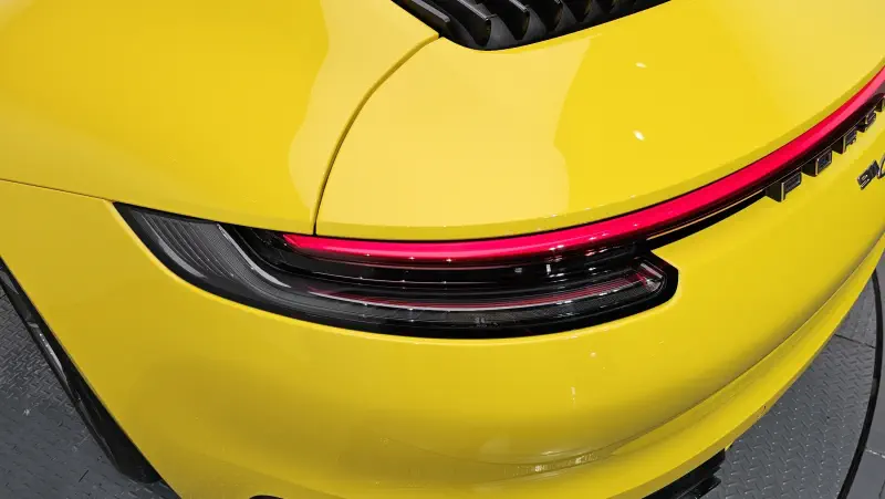 Porsche 911