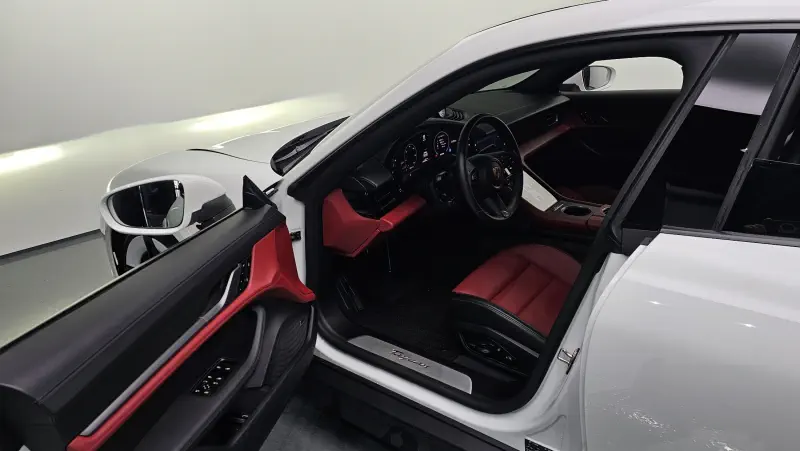 Porsche Taycan