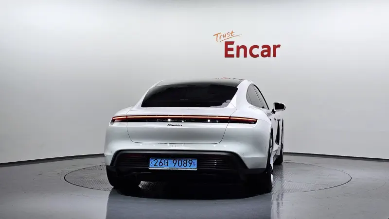 Porsche Taycan