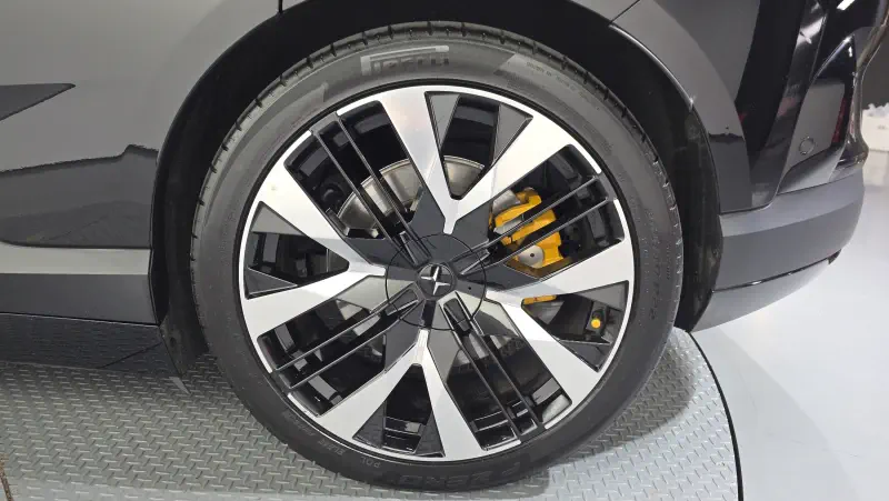 Polestar 4