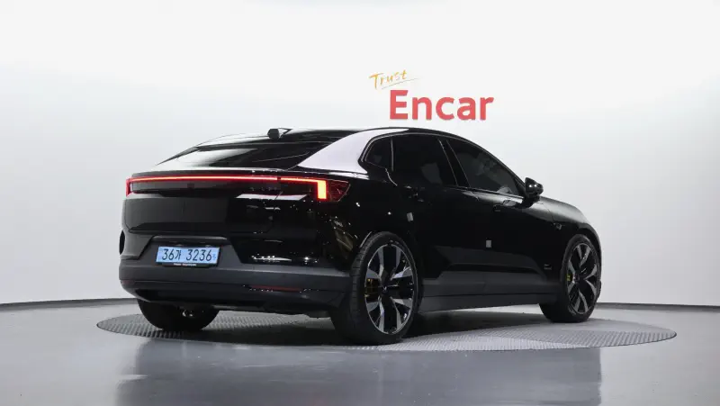 Polestar 4