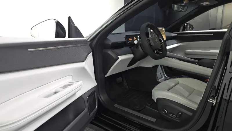 Polestar 4