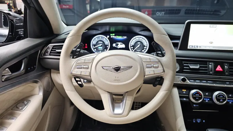 Genesis G70