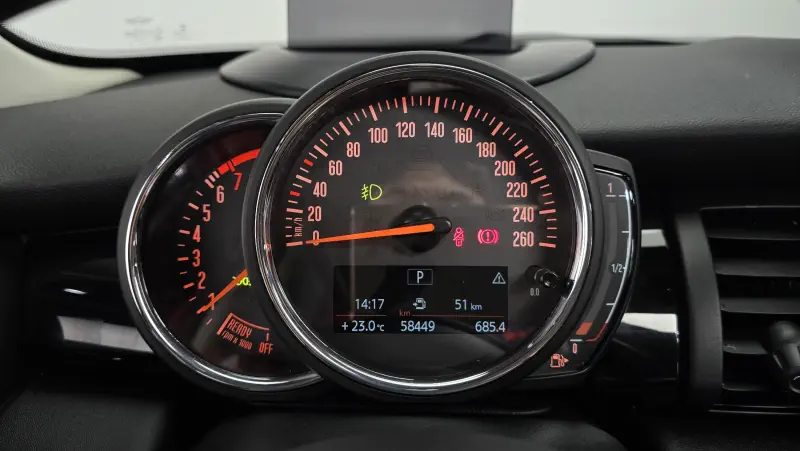 Mini Hatch
