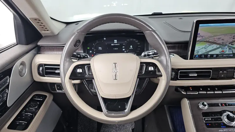 Lincoln Aviator