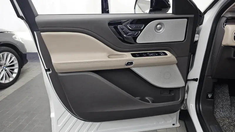 Lincoln Aviator
