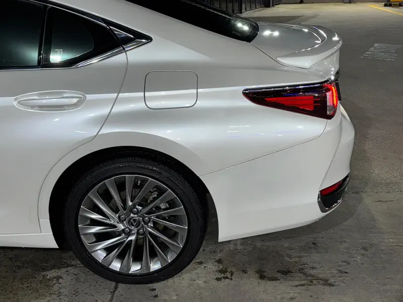 Lexus ES300h