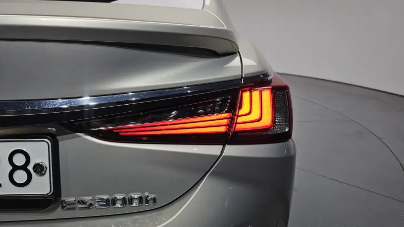 Lexus ES300h