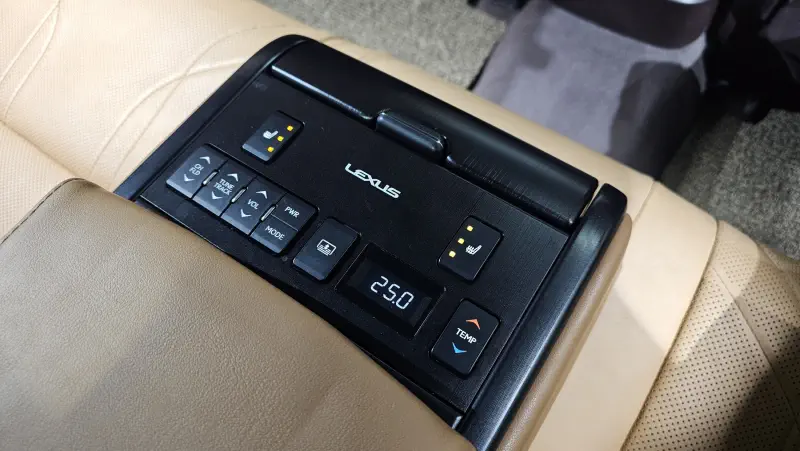 Lexus ES300h