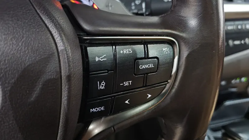 Lexus ES300h
