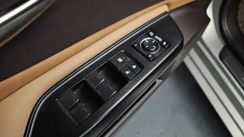 Lexus ES300h