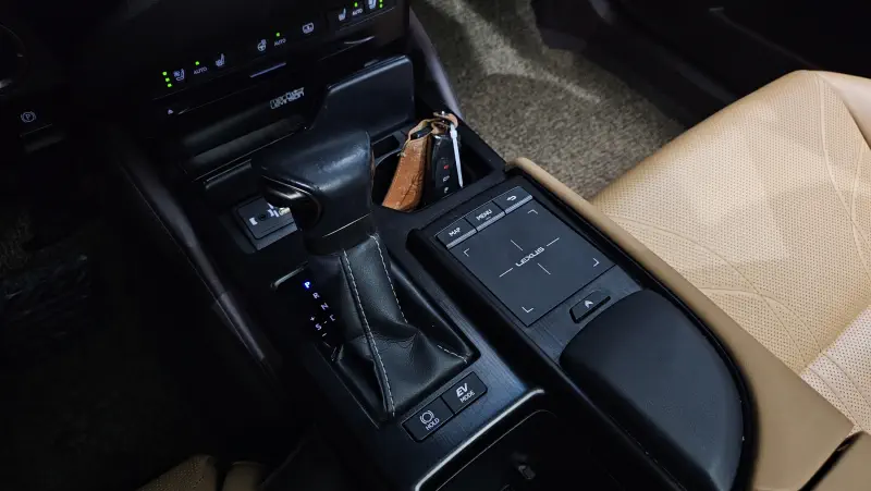 Lexus ES300h