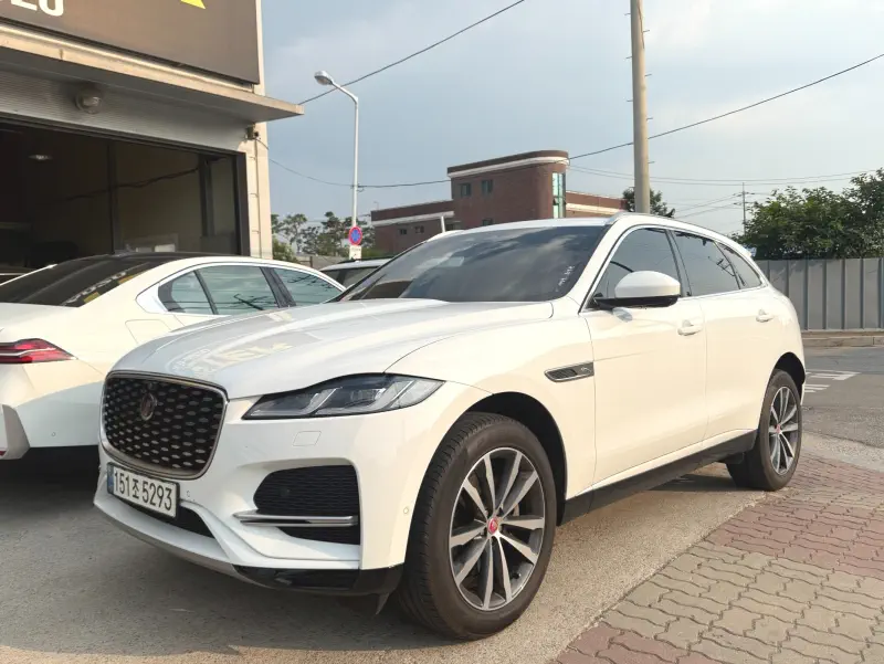 Jaguar F-Pace
