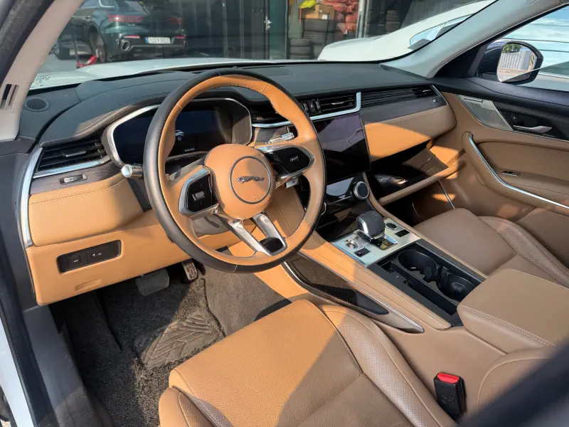 Jaguar F-Pace