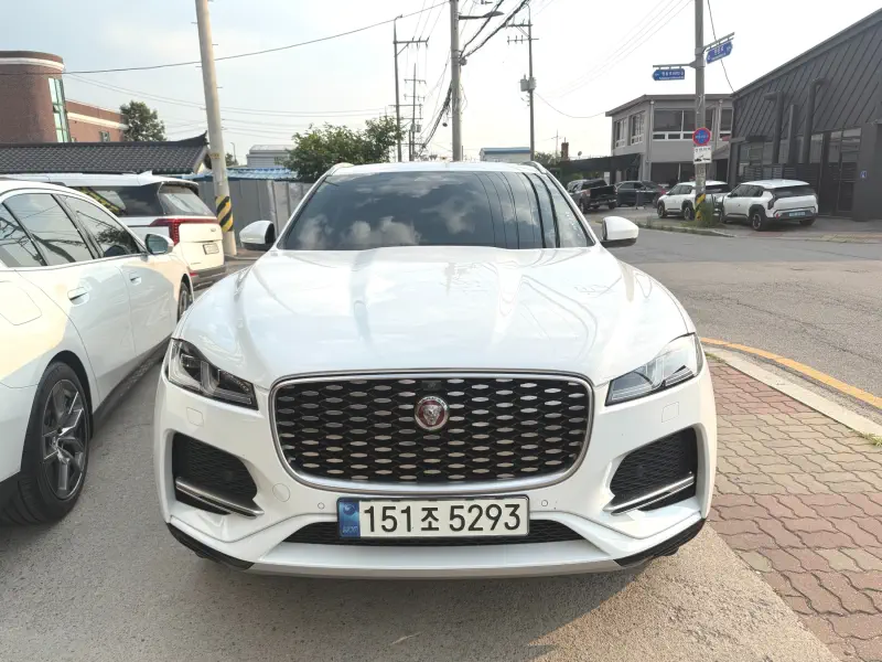 Jaguar F-Pace