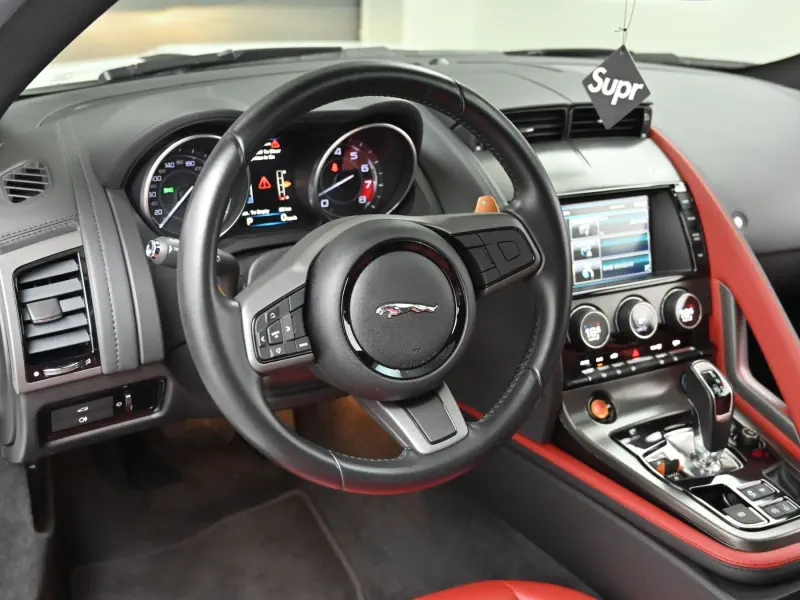 Jaguar F-Type