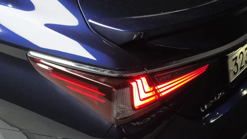 Lexus ES300h