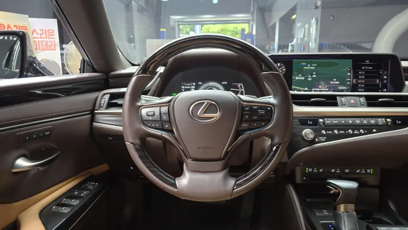 Lexus ES300h