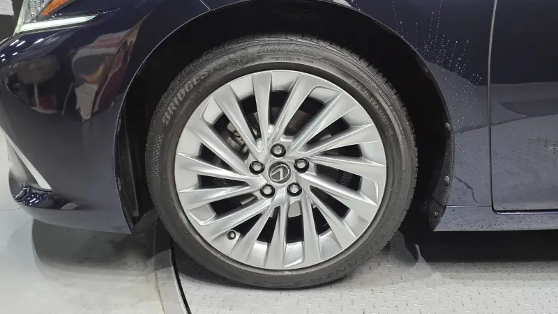 Lexus ES300h
