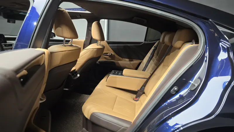 Lexus ES300h