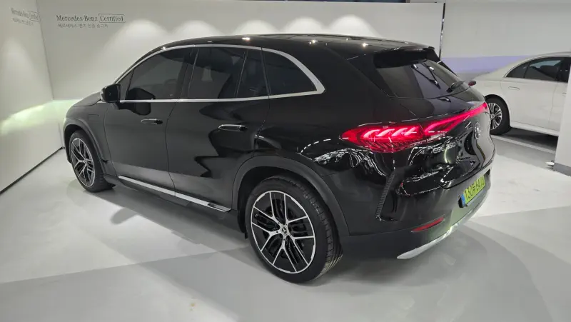 Mercedes-Benz EQE