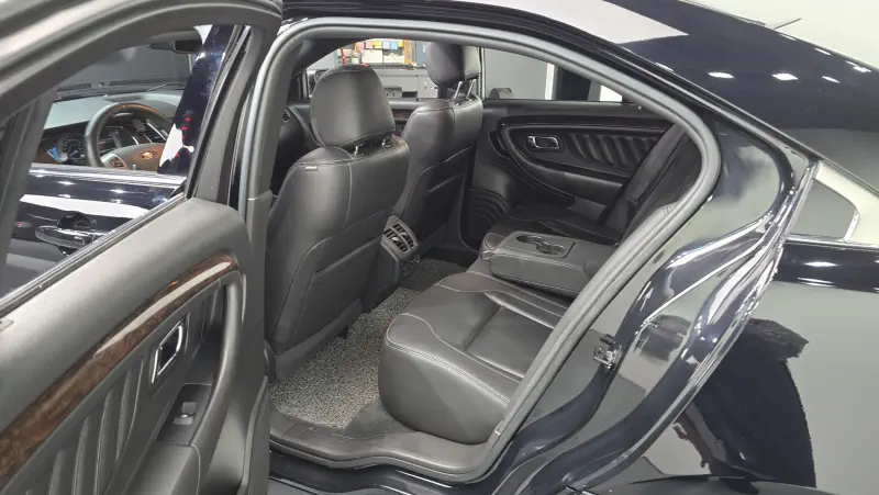 Ford Taurus
