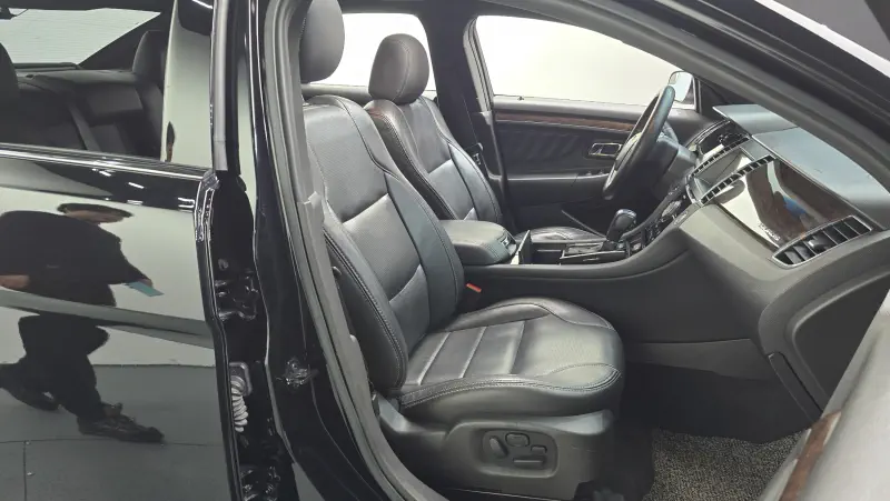 Ford Taurus