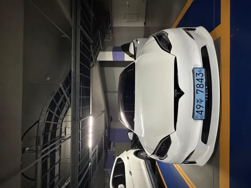 Tesla MODEL S