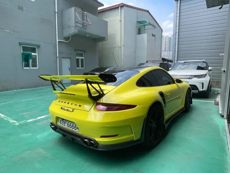 Porsche 911