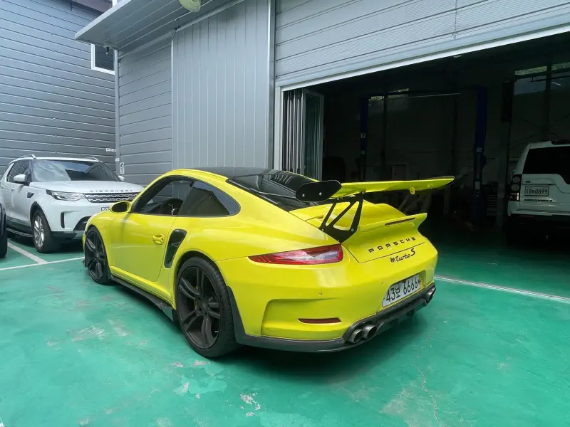 Porsche 911