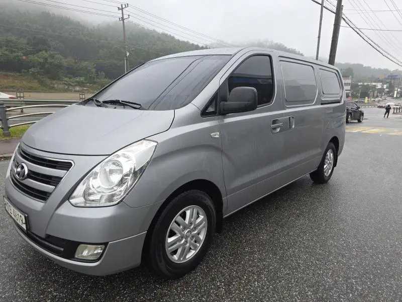 Hyundai Grand Starex