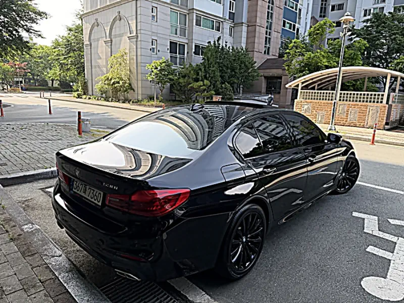 BMW 5-Series