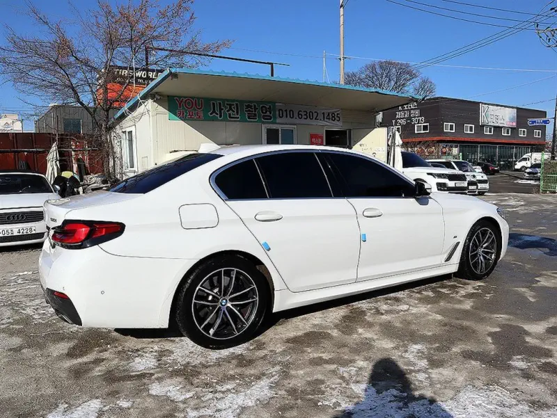 BMW 5-Series