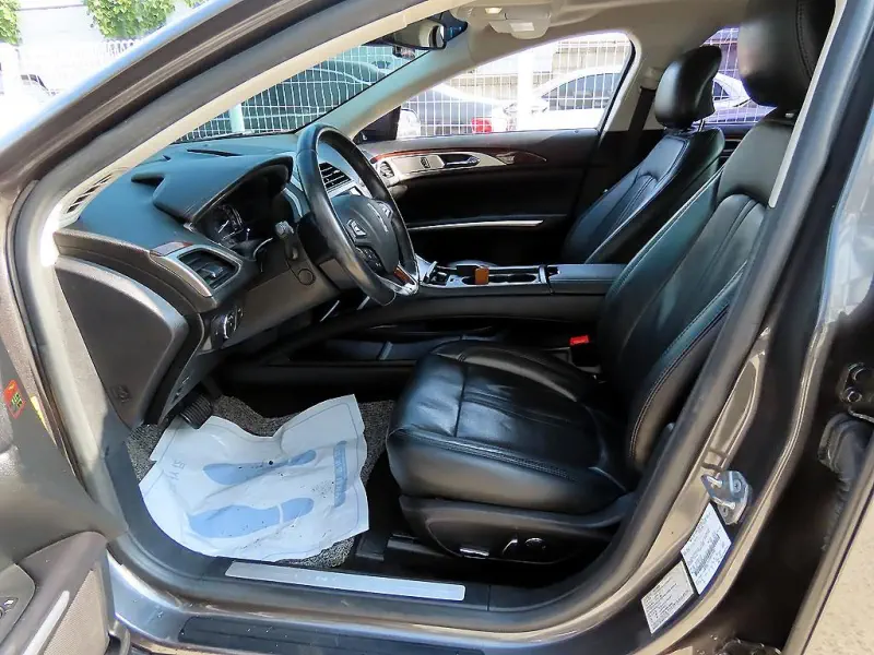 Lincoln Mkz