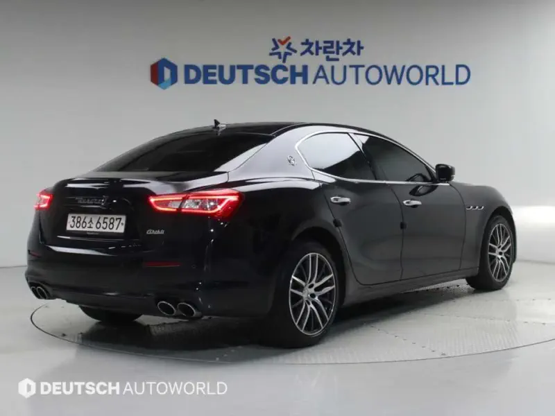 Maserati Ghibli