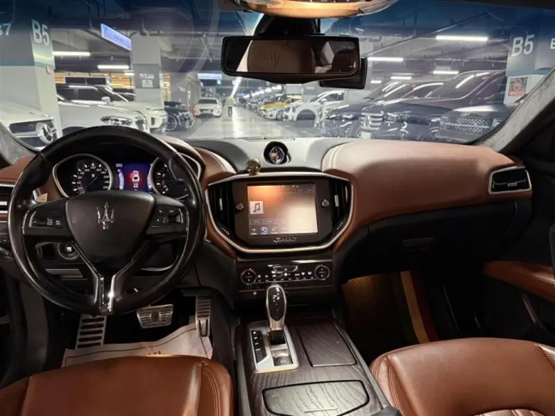 Maserati Ghibli