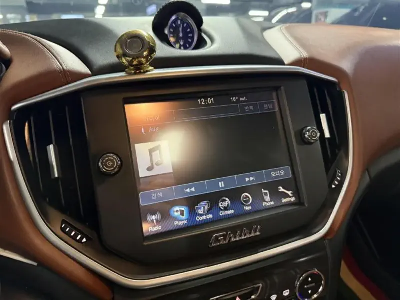 Maserati Ghibli