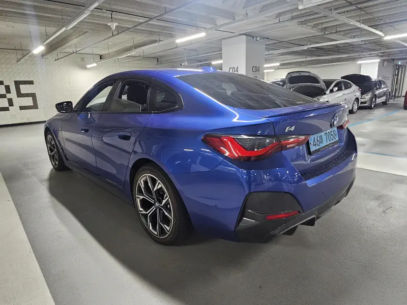 BMW i4