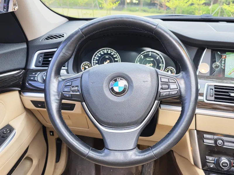BMW 5-Series Gran Turismo