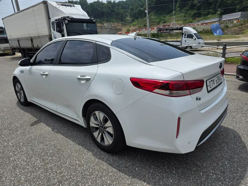 Kia K5