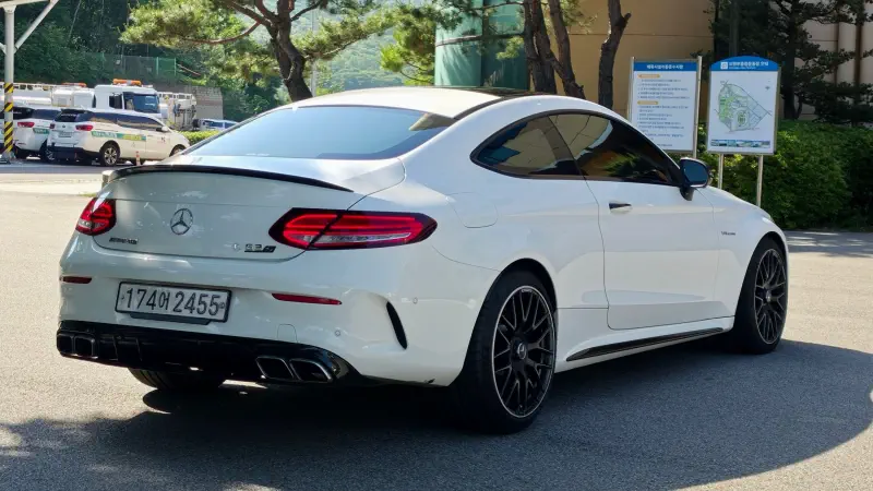 Mercedes-Benz C-Class