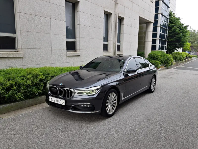 BMW 7-Series