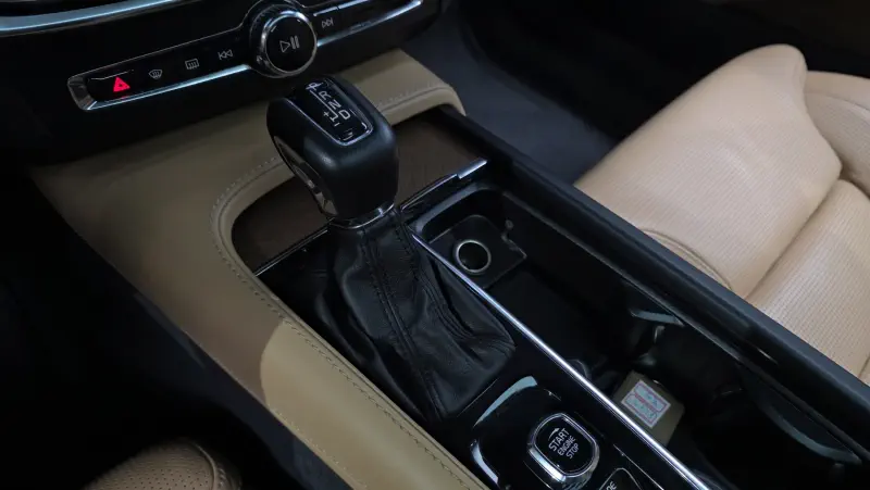 Volvo S90