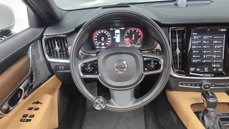 Volvo S90