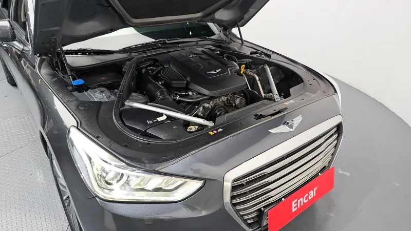 Genesis EQ900