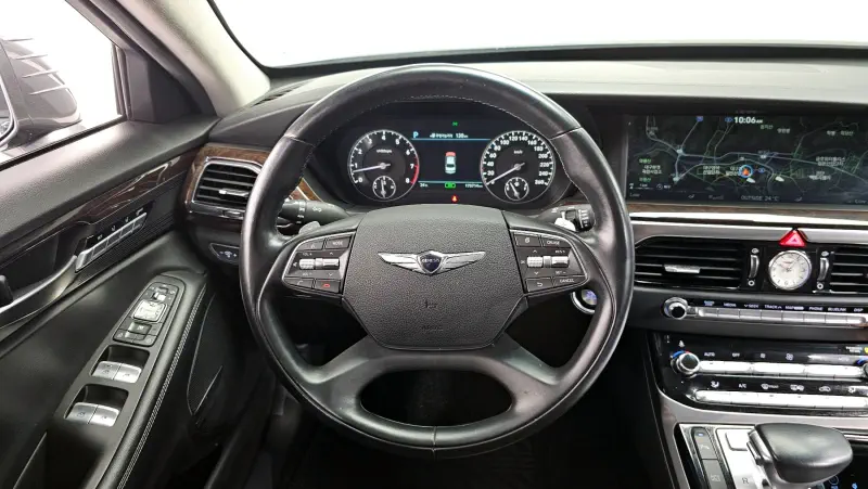 Genesis EQ900
