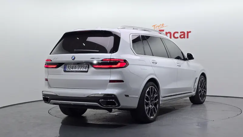 BMW X7