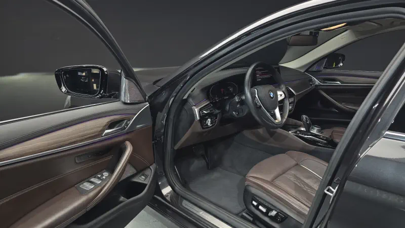 BMW 5-Series